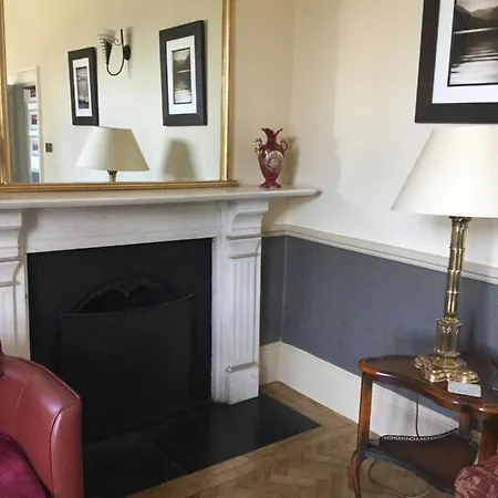 The Lodge, Wansfell Holme, Windermere 度假居 *